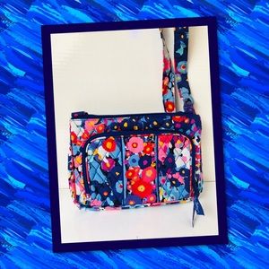 VERA BRADLEY CROSSBODY